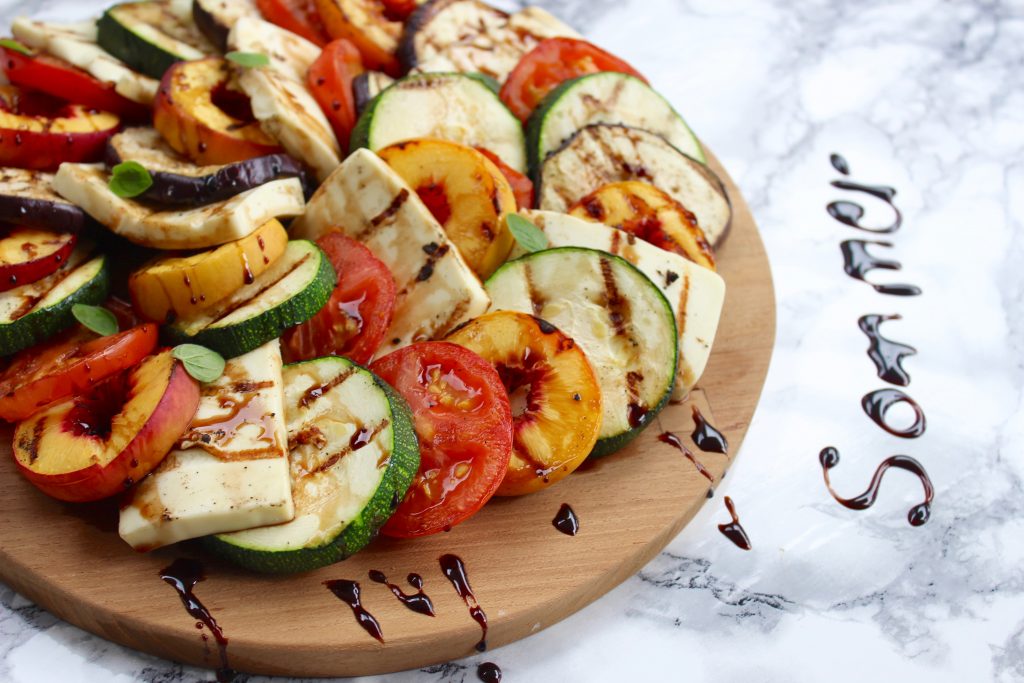 Grill Salat med grillede nektariner