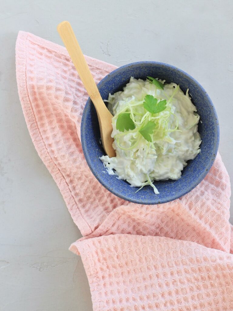 Spidskåls tzatziki
